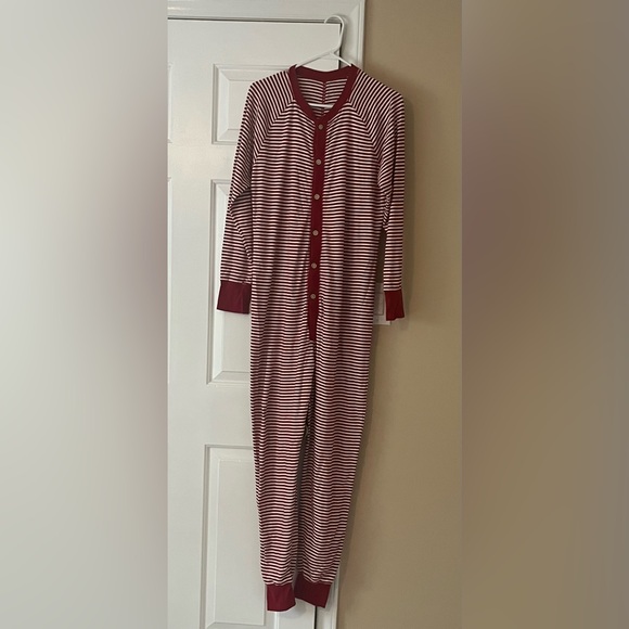 Burt’s Bees Men’s Size M Organic Holiday Striped One-Piece Family Pajamas - Picture 4 of 10